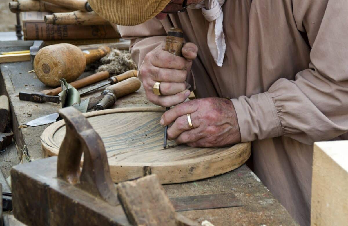 Laboratorio_intaglio_legno_collio_valle_trompia